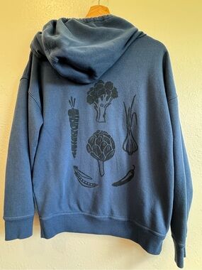 Upcycled Universal Thread Navy Pullover Hoodie with Veggie Print | Oversized XS